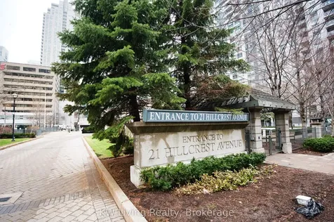 21 Hillcrest Avenue Toronto ON M2N 7K2