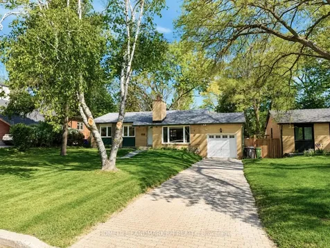 8 Southwell Drive Toronto ON M3B 2N7