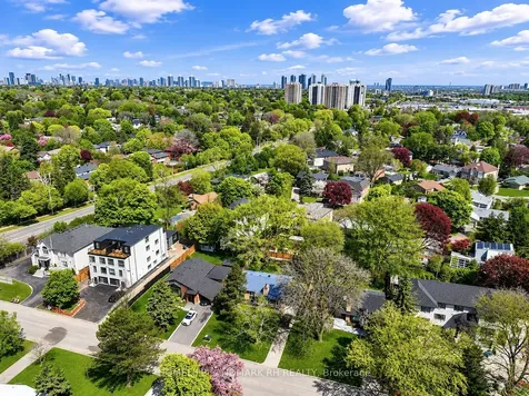 8 Southwell Drive Toronto ON M3B 2N7