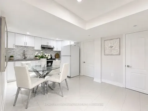 8 Southwell Drive Toronto ON M3B 2N7