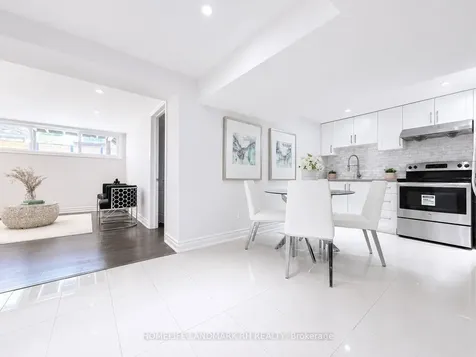 8 Southwell Drive Toronto ON M3B 2N7