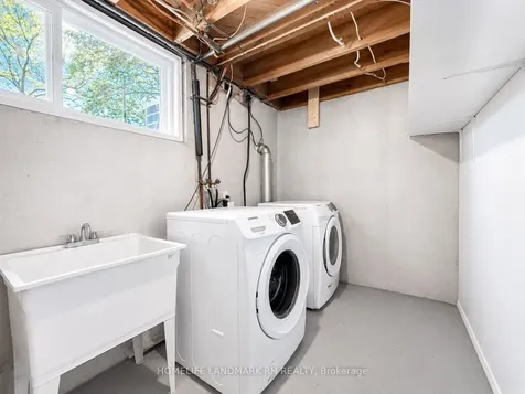 8 Southwell Drive Toronto ON M3B 2N7