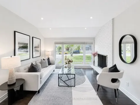 8 Southwell Drive Toronto ON M3B 2N7