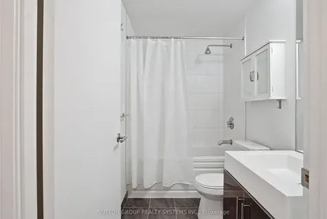 160 Vanderhoof Avenue Toronto ON M4G 2G6