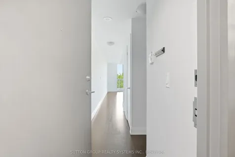 160 Vanderhoof Avenue Toronto ON M4G 2G6