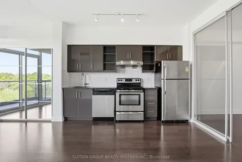 160 Vanderhoof Avenue Toronto ON M4G 2G6