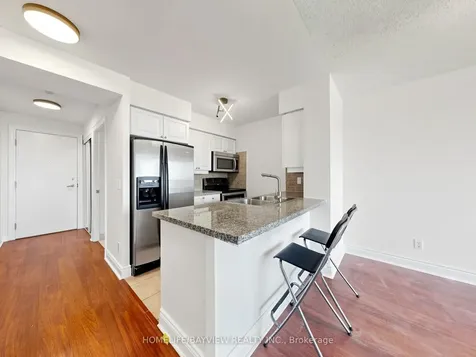 15 Greenview Avenue Toronto ON M2M 4M7