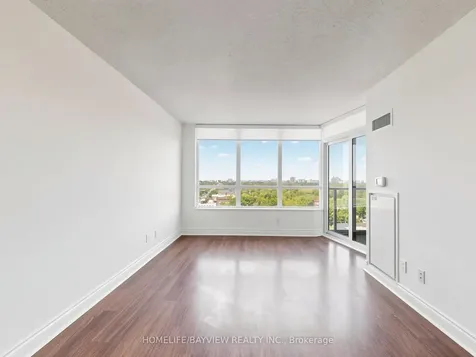 15 Greenview Avenue Toronto ON M2M 4M7