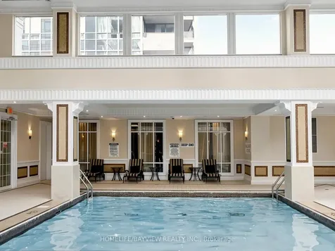15 Greenview Avenue Toronto ON M2M 4M7