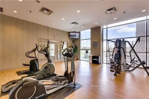 8 Hillcrest Avenue Toronto ON M2N 6Y6