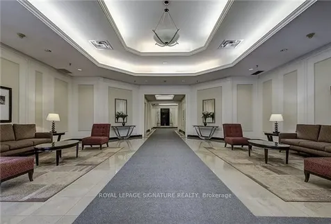8 Hillcrest Avenue Toronto ON M2N 6Y6