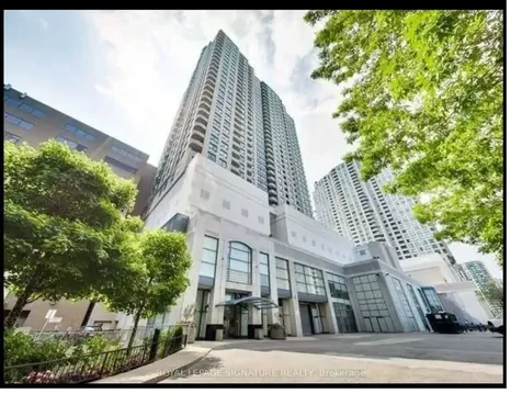 8 Hillcrest Avenue Toronto ON M2N 6Y6