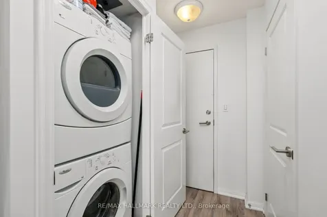 400 Adelaide Street E Toronto ON M5A 4S3