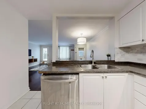 108 Finch Avenue W Toronto ON M2N 6W6