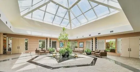 5 Concord Place Toronto ON M3C 3M8