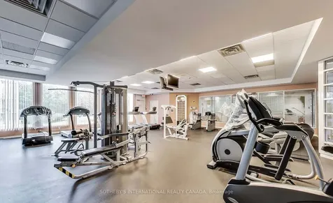 5 Concord Place Toronto ON M3C 3M8