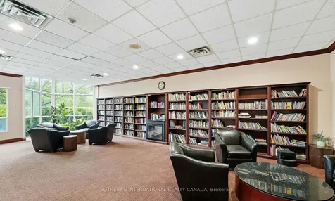 5 Concord Place Toronto ON M3C 3M8