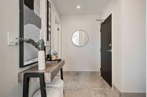 736 Spadina Avenue Toronto ON M5J 2J6