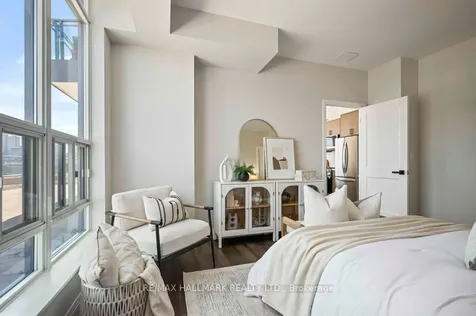 736 Spadina Avenue Toronto ON M5J 2J6