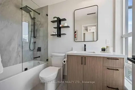 736 Spadina Avenue Toronto ON M5J 2J6