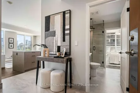 736 Spadina Avenue Toronto ON M5J 2J6