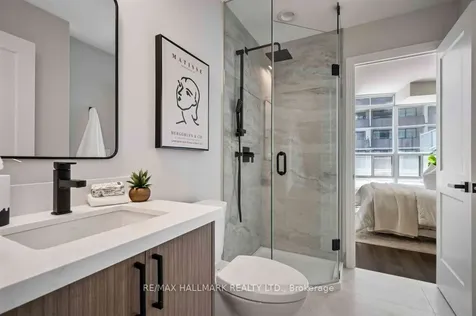 736 Spadina Avenue Toronto ON M5J 2J6