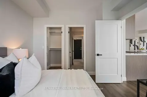 736 Spadina Avenue Toronto ON M5J 2J6
