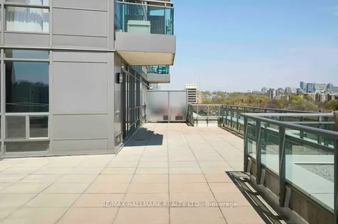 736 Spadina Avenue Toronto ON M5J 2J6