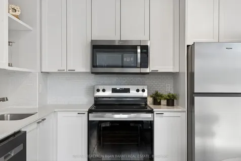 35 Hayden Street Toronto ON M4Y 3C3