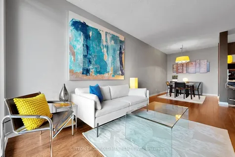 228 Queens Quay W Toronto ON M5J 2X1