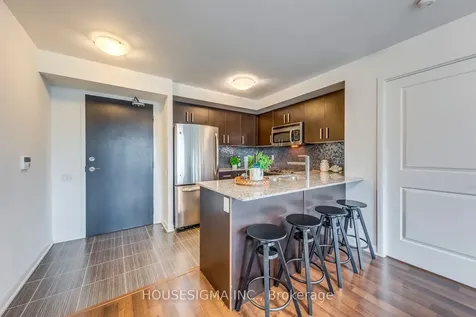 17 Anndale Drive Toronto ON M2N 2W7