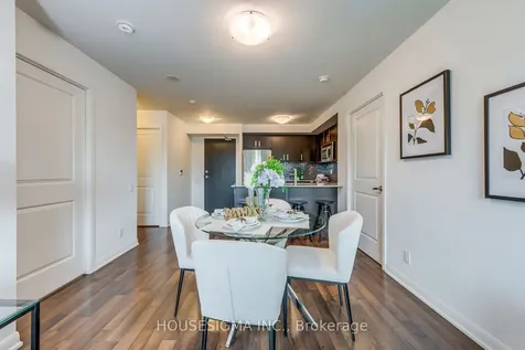 17 Anndale Drive Toronto ON M2N 2W7