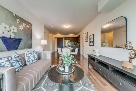 17 Anndale Drive Toronto ON M2N 2W7