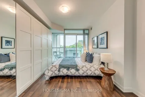 17 Anndale Drive Toronto ON M2N 2W7