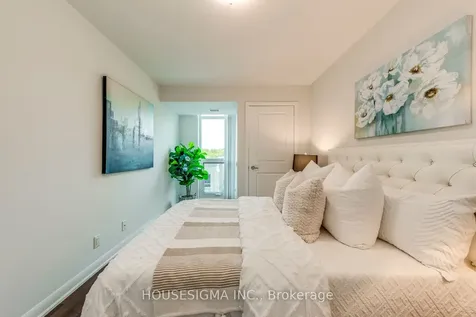 17 Anndale Drive Toronto ON M2N 2W7