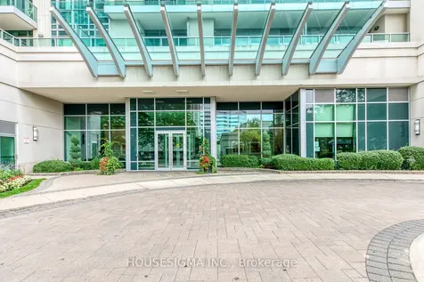 17 Anndale Drive Toronto ON M2N 2W7