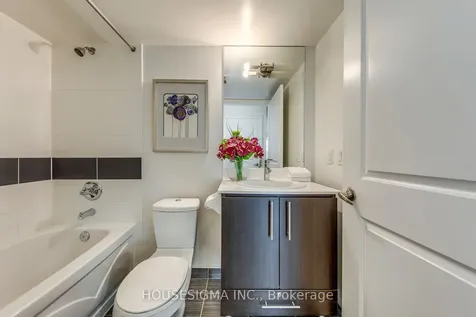 17 Anndale Drive Toronto ON M2N 2W7