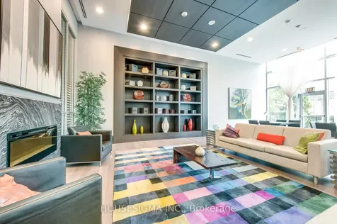 17 Anndale Drive Toronto ON M2N 2W7