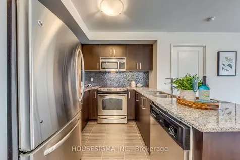 17 Anndale Drive Toronto ON M2N 2W7