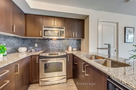 17 Anndale Drive Toronto ON M2N 2W7