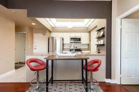 211 Randolph Road Toronto ON M4G 4H1