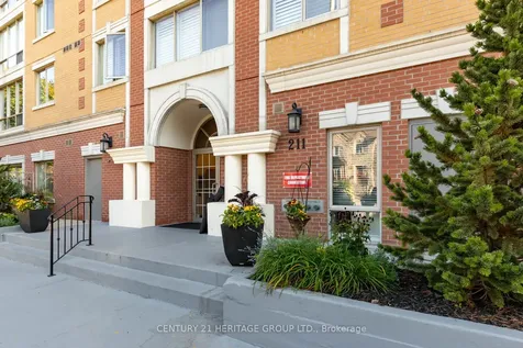 211 Randolph Road Toronto ON M4G 4H1