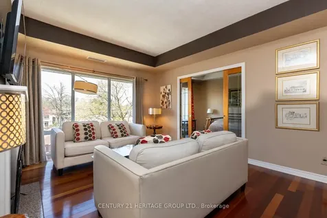 211 Randolph Road Toronto ON M4G 4H1