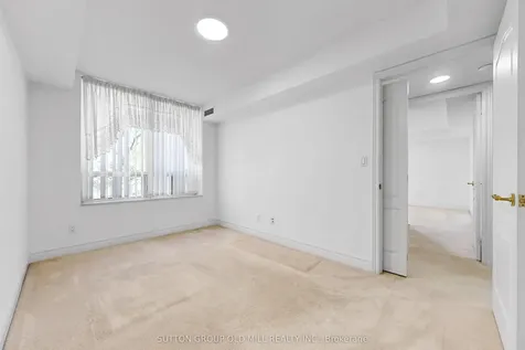 5418 Yonge Street Toronto ON M2N 6X4