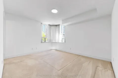5418 Yonge Street Toronto ON M2N 6X4