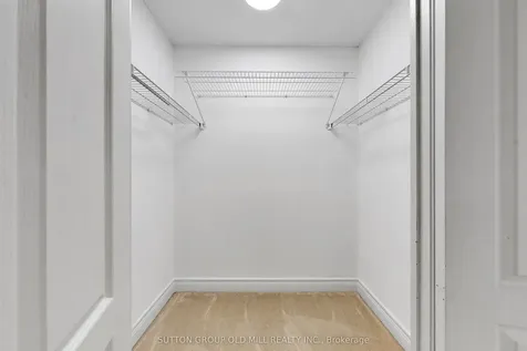 5418 Yonge Street Toronto ON M2N 6X4