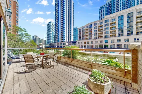 5418 Yonge Street Toronto ON M2N 6X4