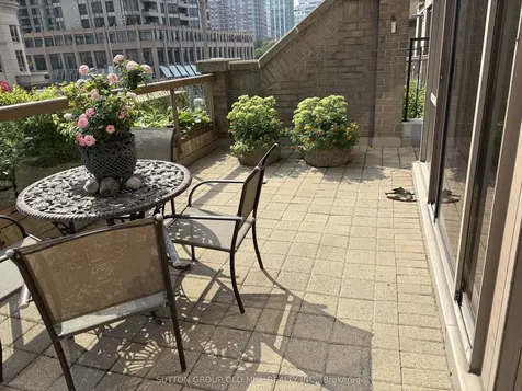 5418 Yonge Street Toronto ON M2N 6X4