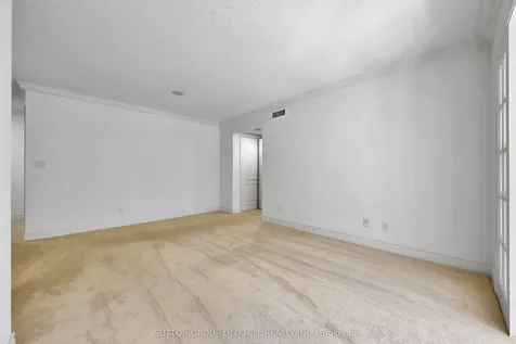 5418 Yonge Street Toronto ON M2N 6X4