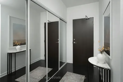38 Dan Leckie Way Toronto ON M5V 2V6
